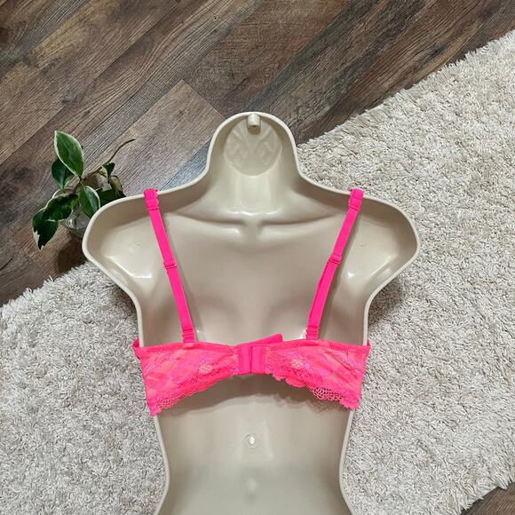 Victoria's Secret 34D Hot Pink Lace Scalloped Unlined Underwire Demi Bra - Picture 4 of 7